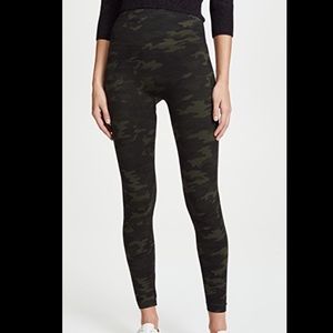 NWT Green Camo Spanx Leggings